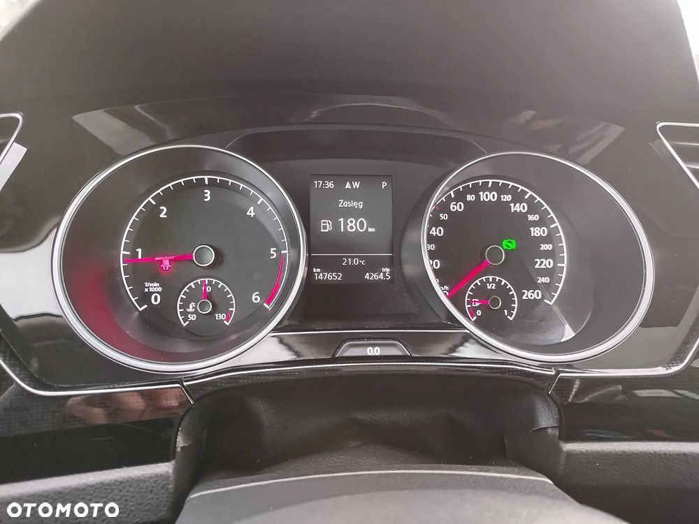 Volkswagen Touran 2.0 TDI SCR (BlueMotion Technology) DSG SOUND - 26