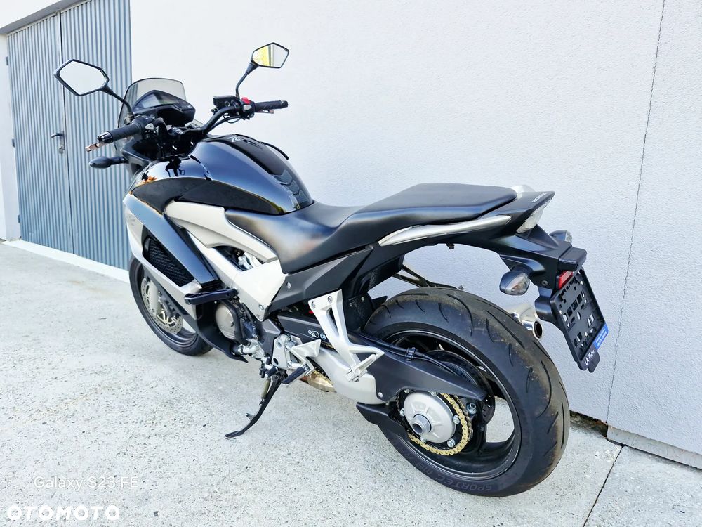 Honda VFR - 10