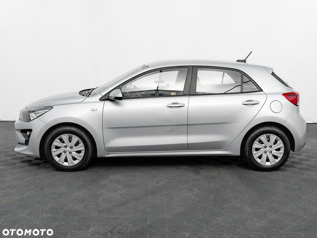 Kia Rio 1.2 M - 10