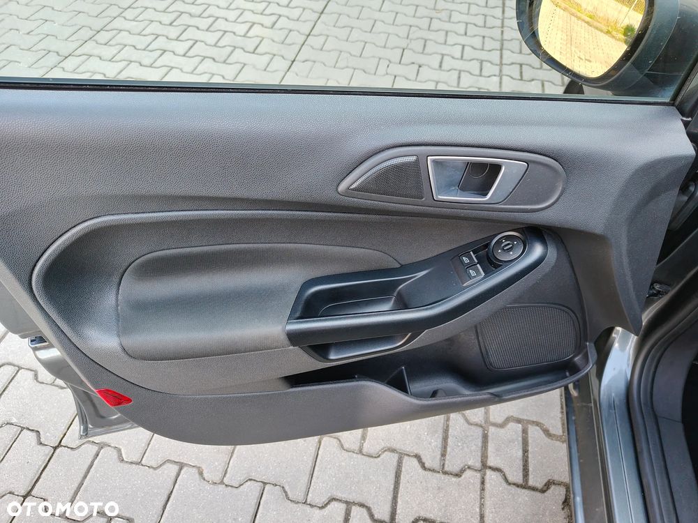 Ford Fiesta 1.4 Titanium - 14