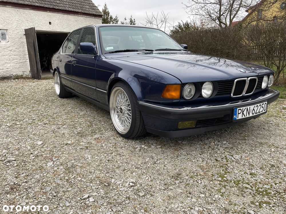 BMW Seria 7 735i - 1