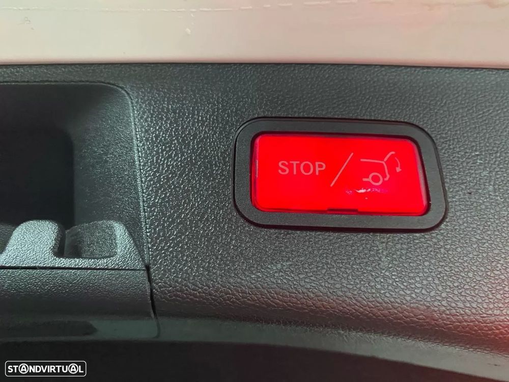 Mercedes-Benz E 300 Bluetec Hybrid Avantgarde - 19