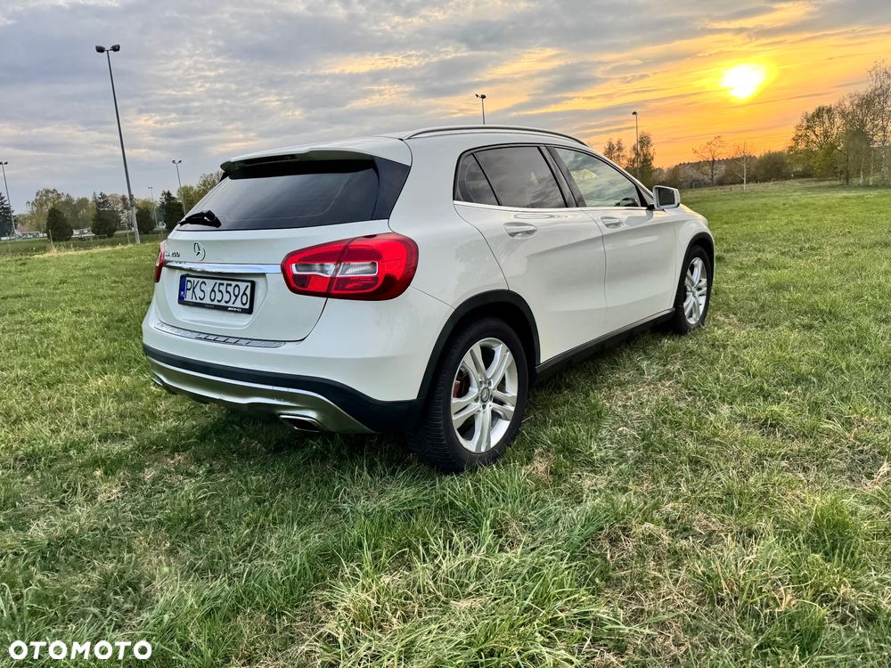 Mercedes-Benz GLA 200 7G-DCT SCORE - 9