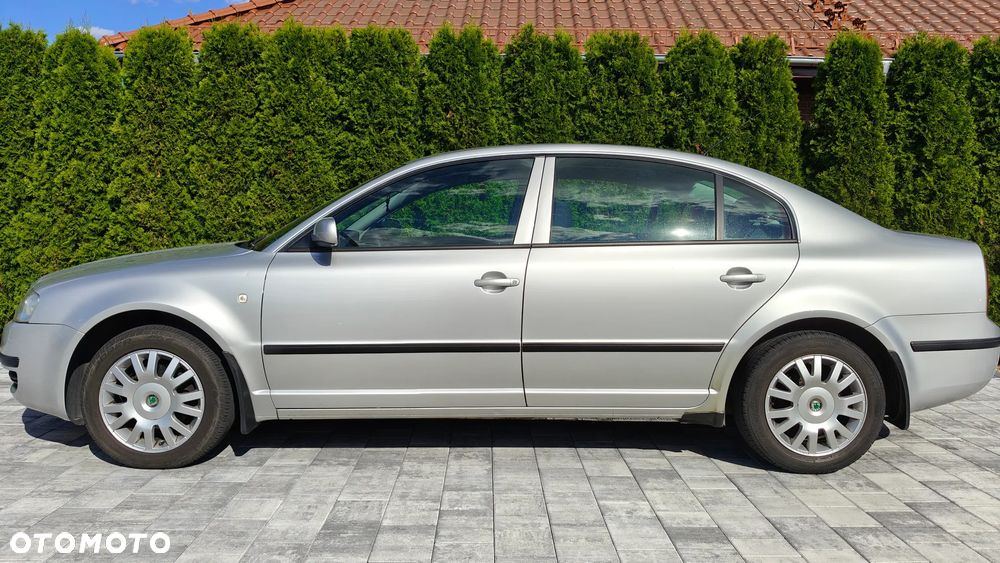 Skoda Superb 2.0 Comfort - 4