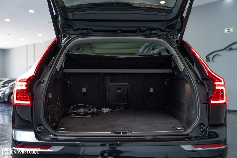 Volvo XC 60 2.0 T8 PHEV Momentum Plus AWD - 16