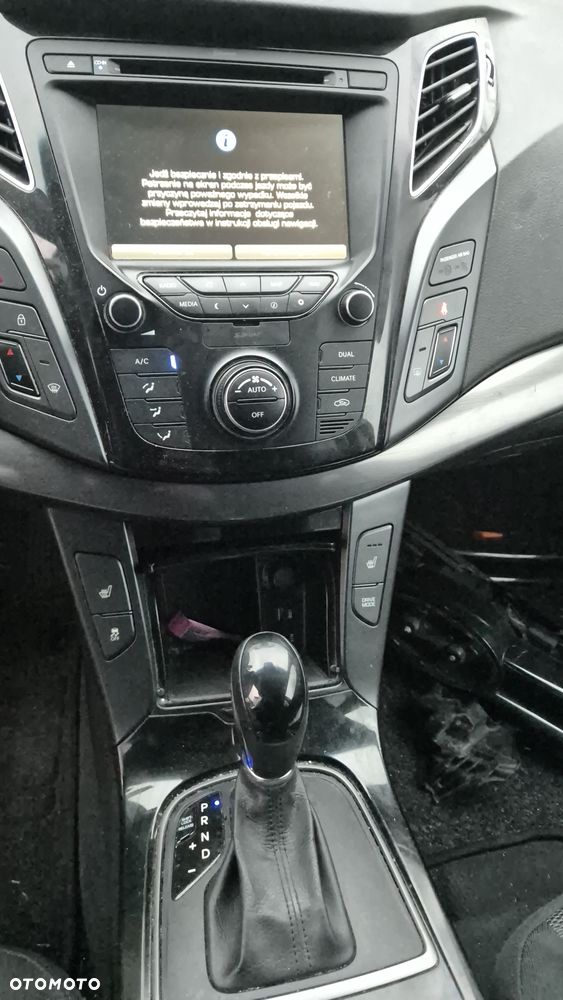 Hyundai i40 Kombi 1.7 CRDi DCT Style - 3