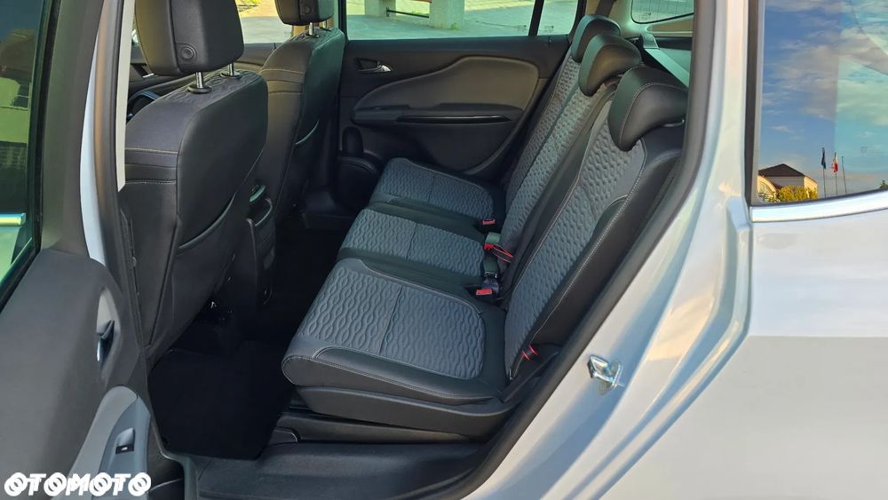 Opel Zafira - 26