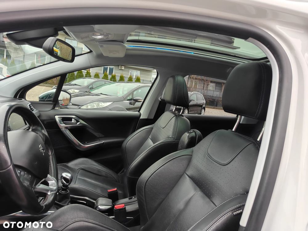 Peugeot 2008 e-HDi FAP 115 STOP & START Allure - 23