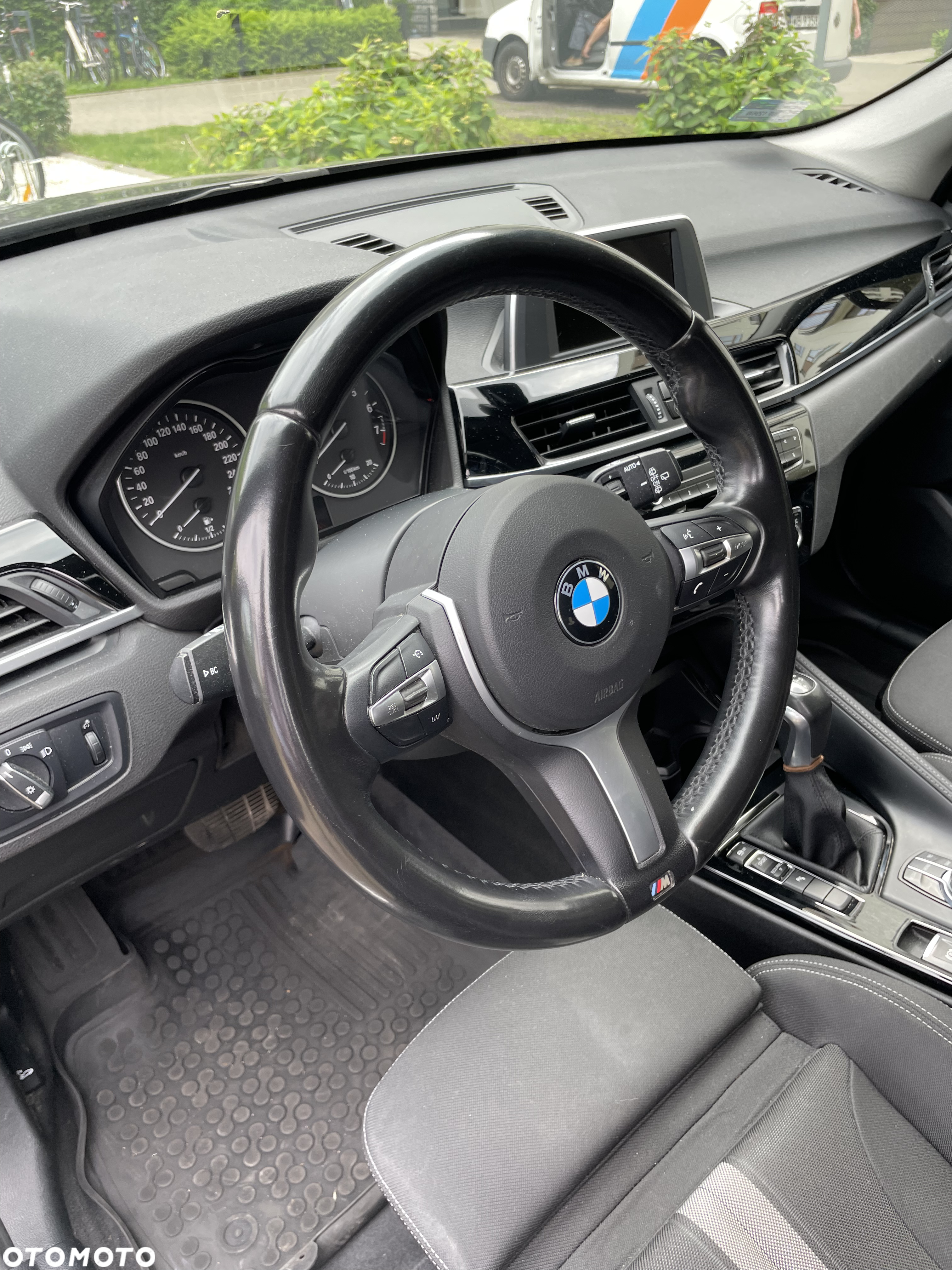 BMW X1 sDrive20i Sport Line - 10