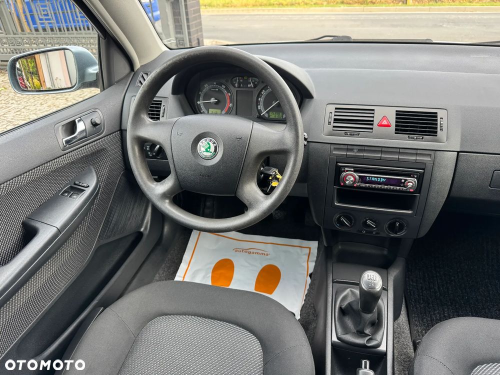 Skoda Fabia 1.4 16V Ambiente - 18