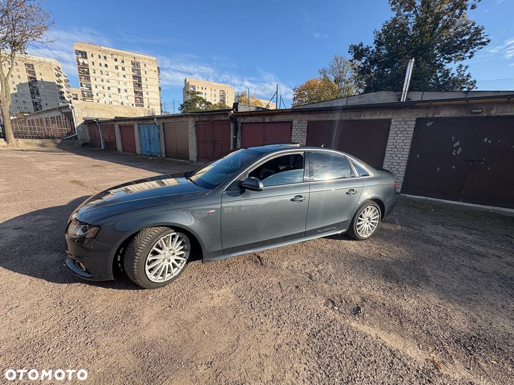 Audi A4 2011 photo 2