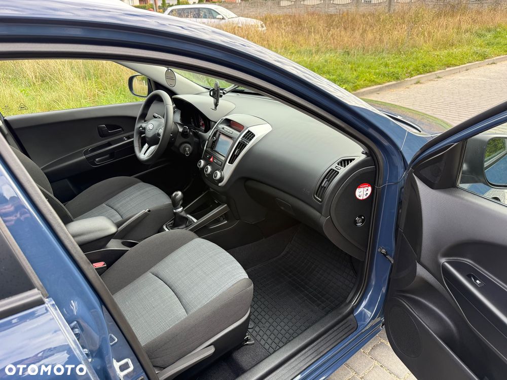 Kia Ceed - 19