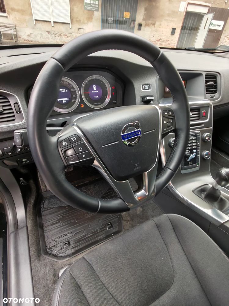 Volvo S60 D3 Momentum - 23
