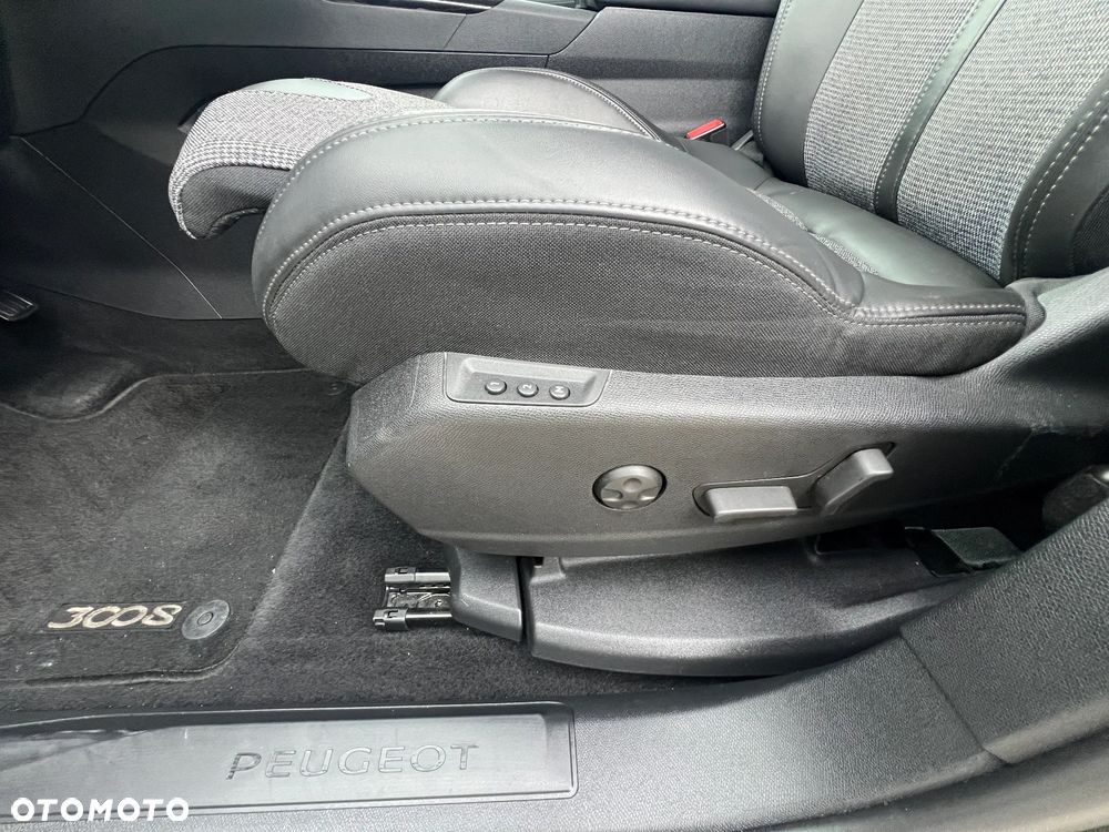 Peugeot 3008 1.5 BlueHDi Allure S&S EAT8 - 11