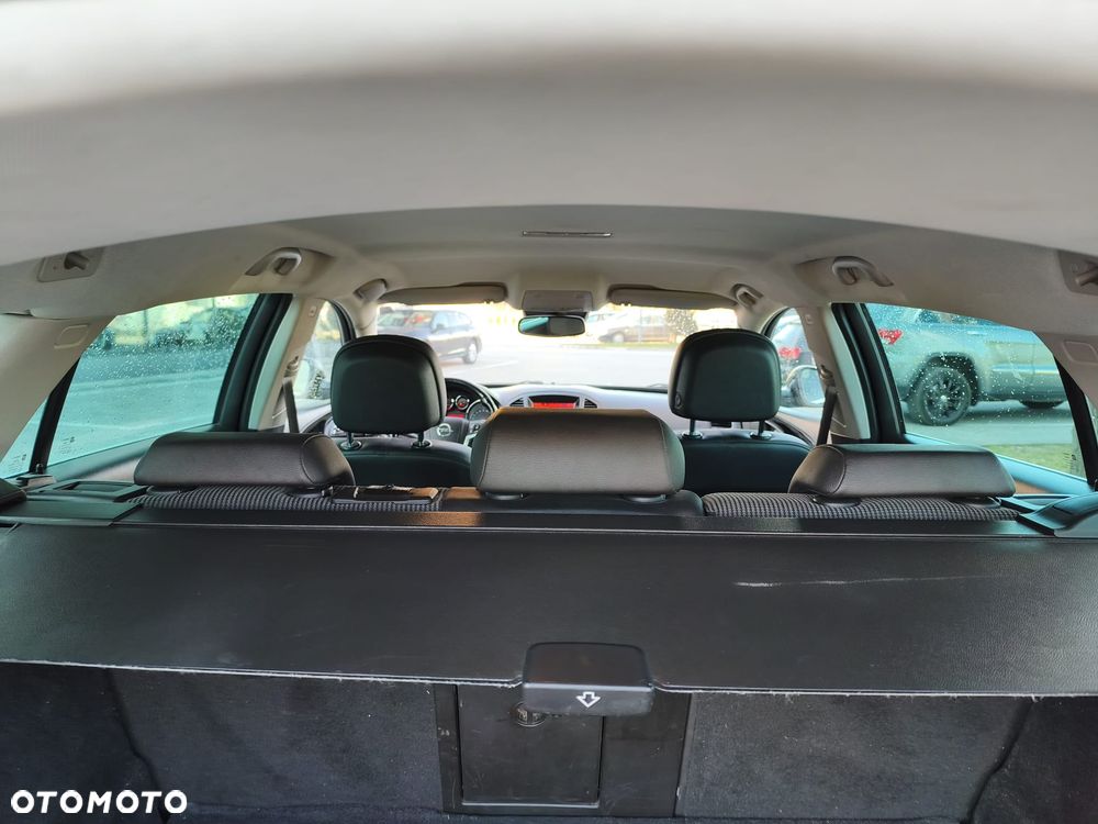 Opel Insignia - 12