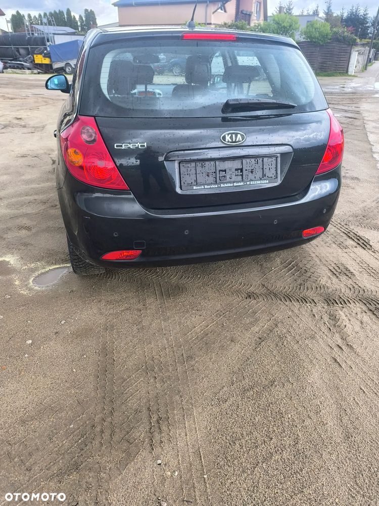 Kia Ceed 2.0 CVVT Automatik TX - 3