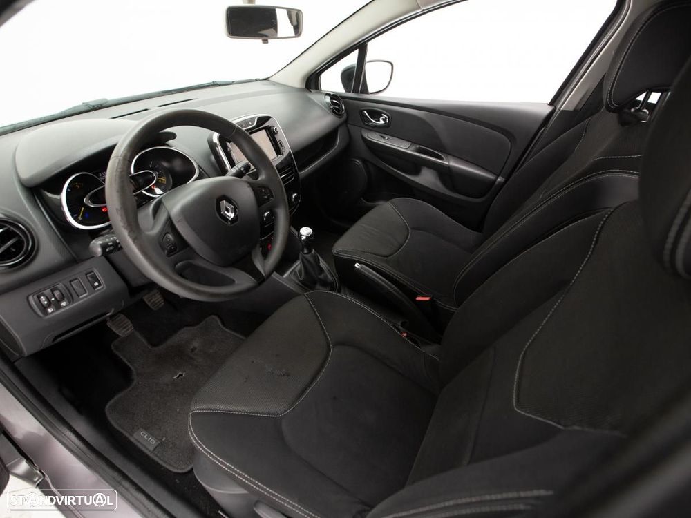 Renault Clio Sport Tourer - 6