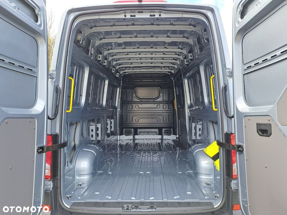 Volkswagen Crafter - 9