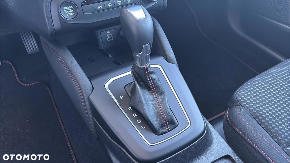 Ford Focus 1.0 EcoBoost Hybrid ST-LINE X - 19