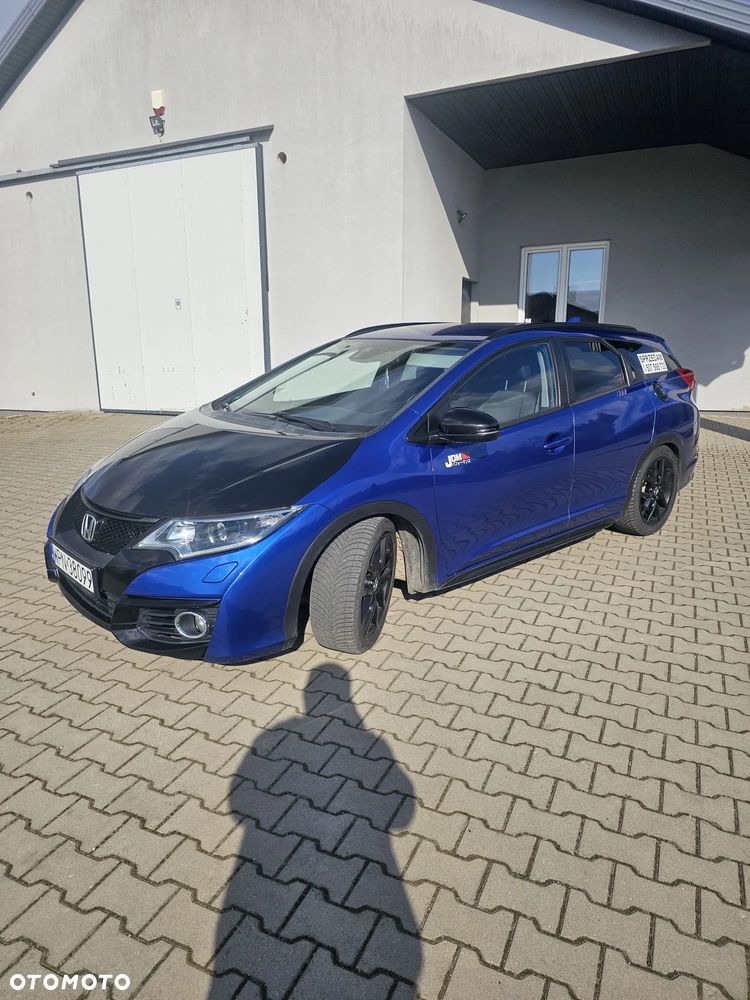 Honda Civic 1.6 i-DTEC Executive Black Edition - 3