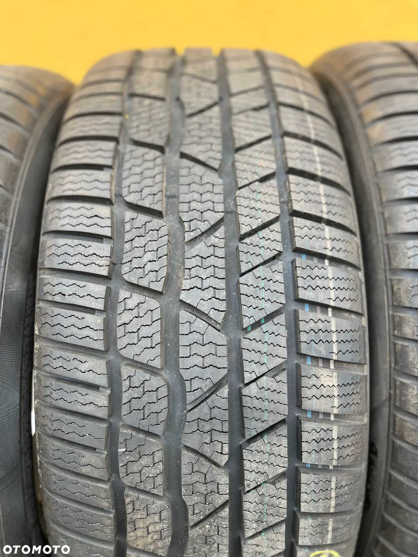 Felga aluminiowa OE Audi 8Jx20 H2 5x112/66,6 ET25 + opona zimowa 245/40R20 - 7