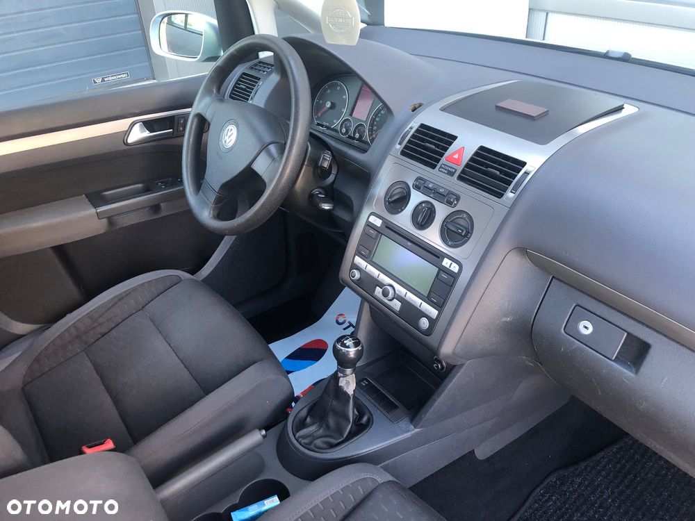 Volkswagen Touran 2.0 TDI DPF Highline - 8