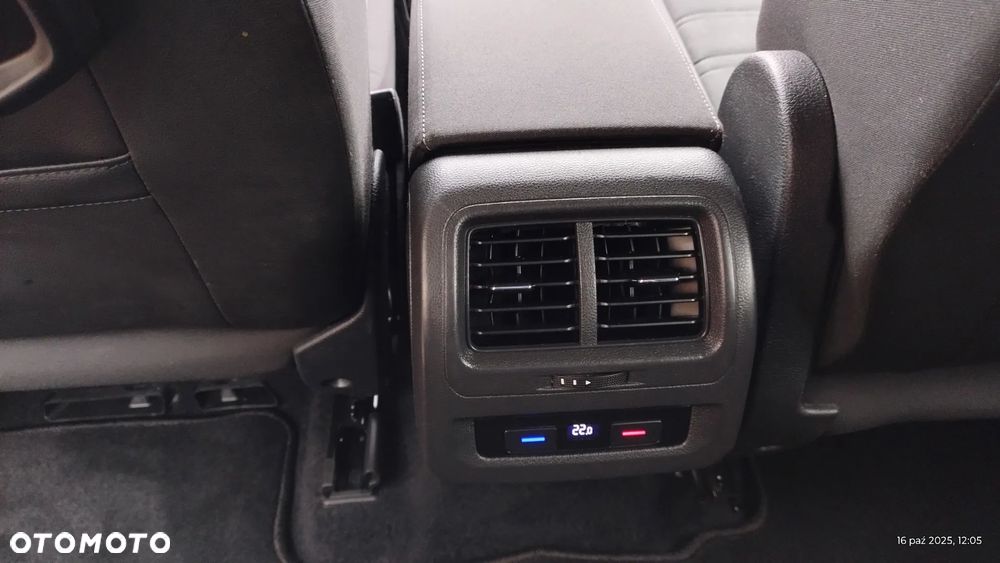 Volkswagen Touran 1.4 TSI (BlueMotion Technology) Highline - 26