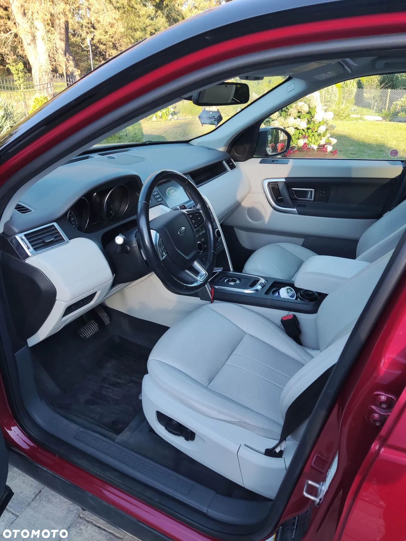 Land Rover Discovery Sport - 26