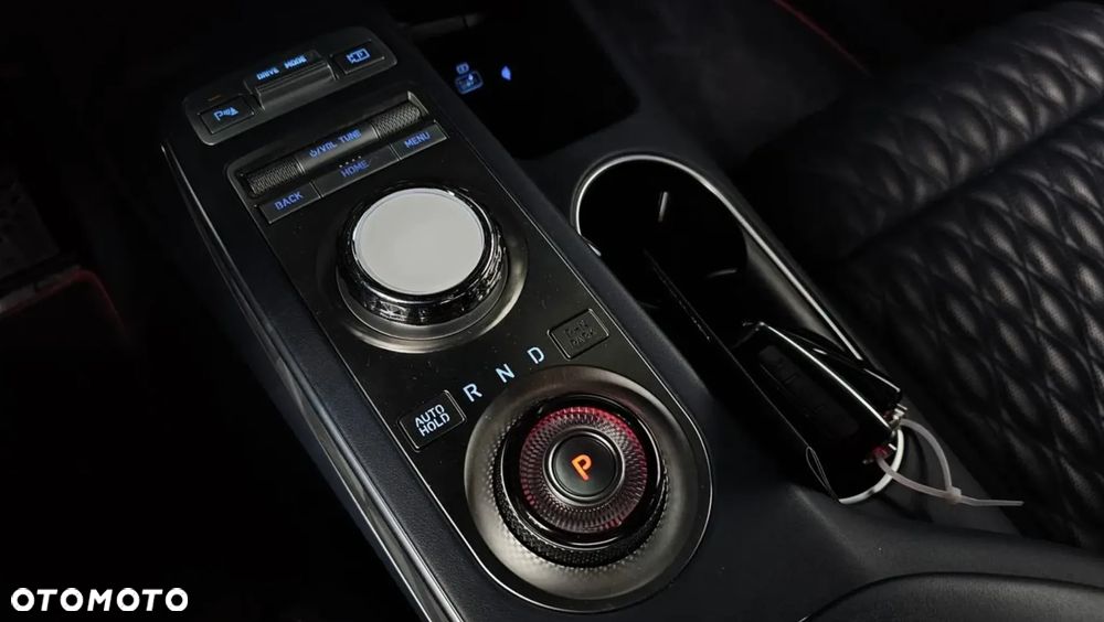 Genesis GV70 - 10