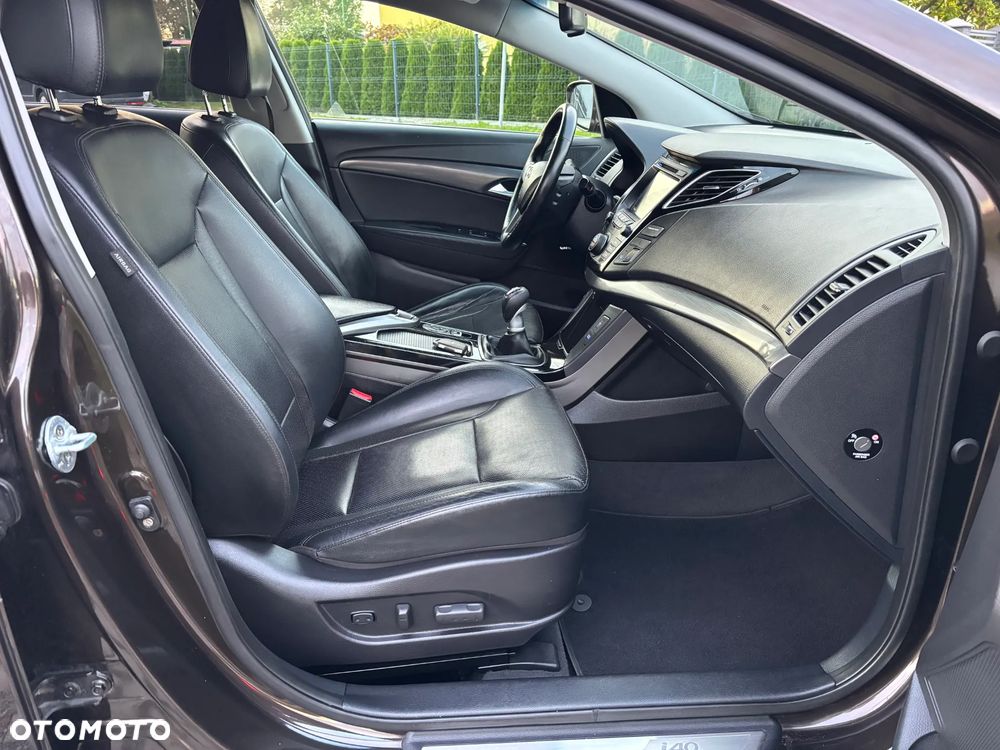 Hyundai i40 Kombi 1.7 CRDi Premium - 8