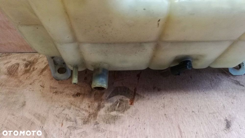 zbiorniczek wyrównawczy wody iveco daily 2.8 99- - 2