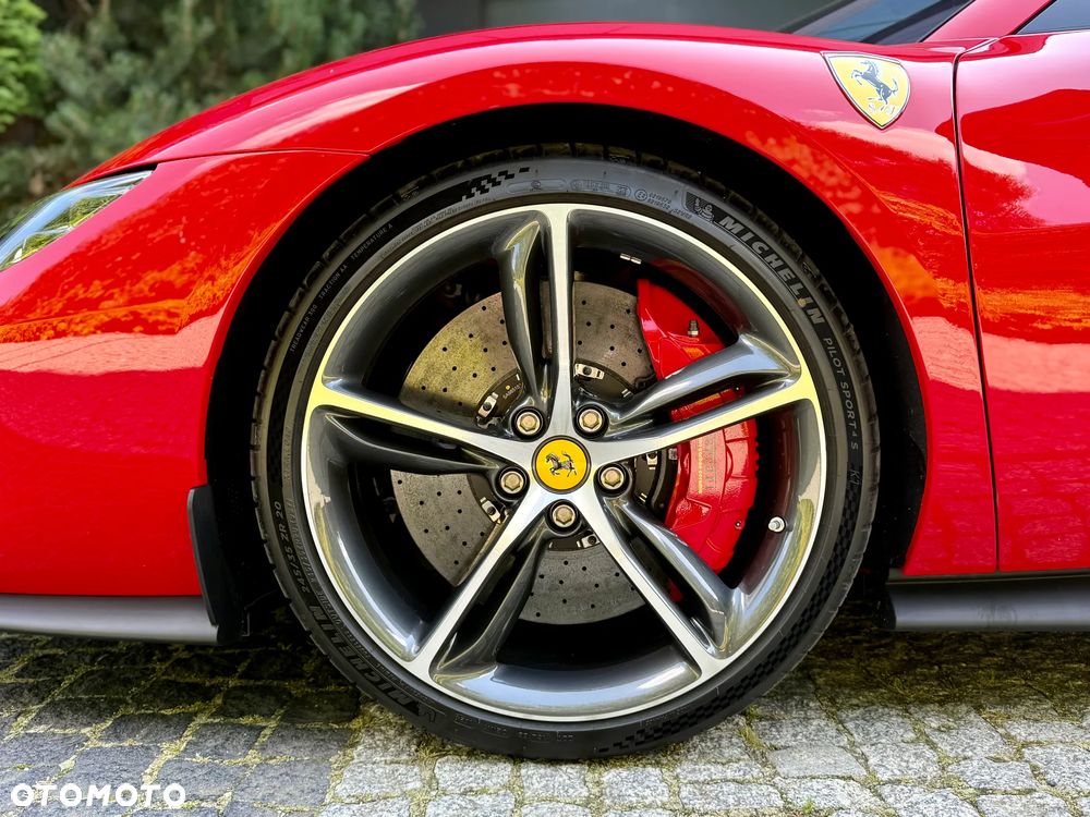 Ferrari 296 GTS - 10