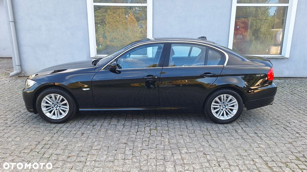 BMW Seria 3 325i Edition Sport - 7