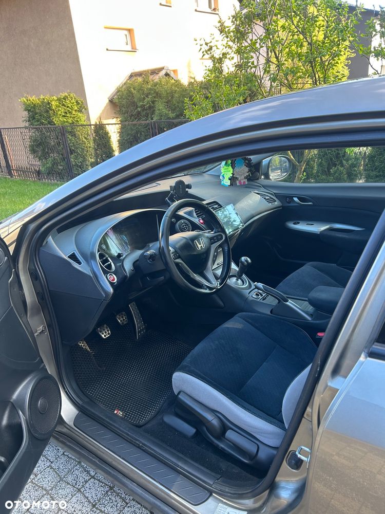 Honda Civic 1.8 Executive - 11