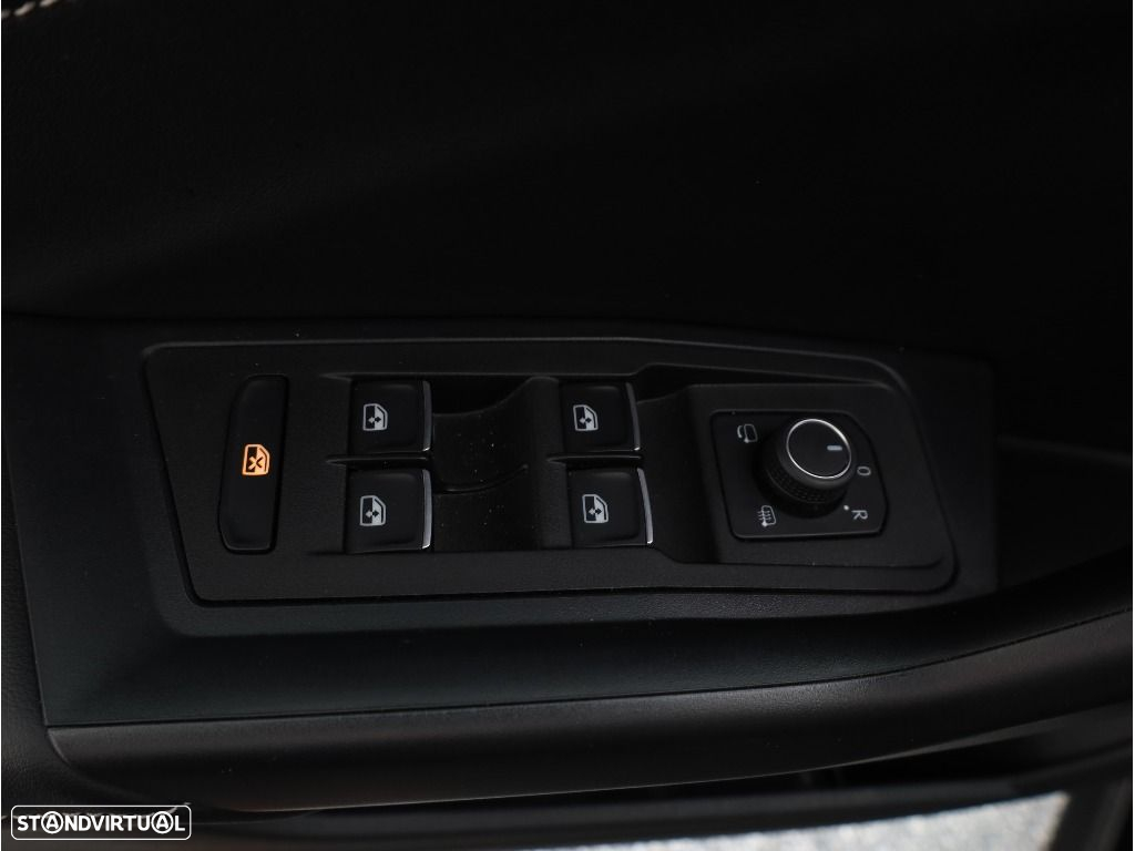 VW T-Roc 2.0 TDI R-Line DSG - 31