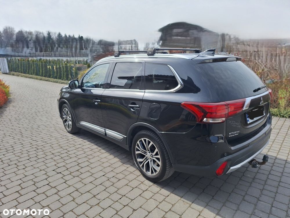Mitsubishi Outlander 2.0 Instyle + 4WD CVT - 5