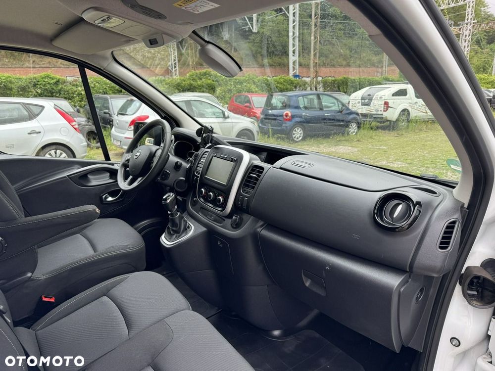 Nissan NV300 - 17