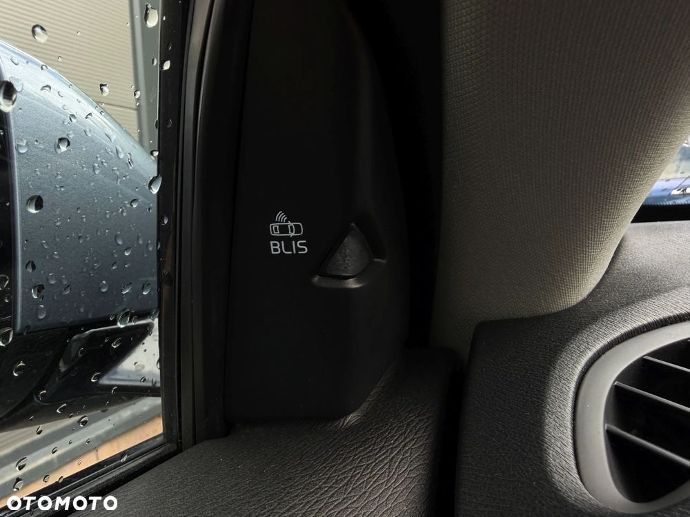 Volvo V40 T3 Drive-E Momentum - 30