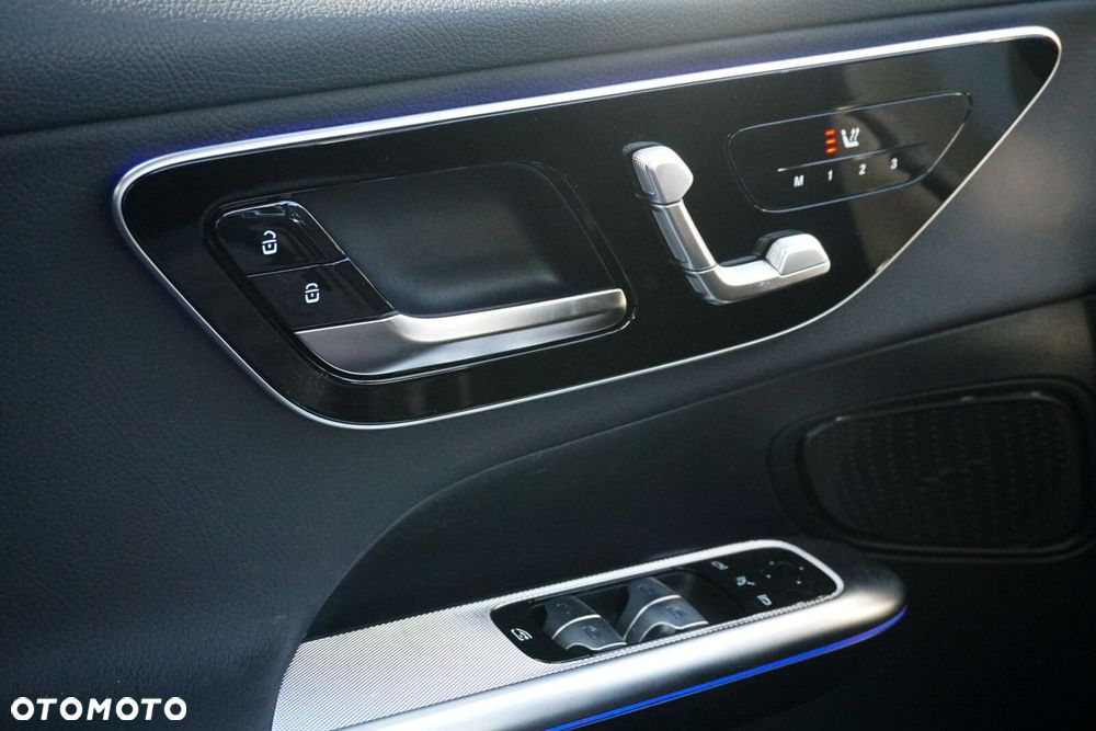 Mercedes-Benz GLC - 16