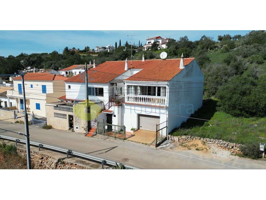 Moradia junto a urbanização Caravela -Poço Frito, perto da Vila de ... - Grande imagem: 2/54