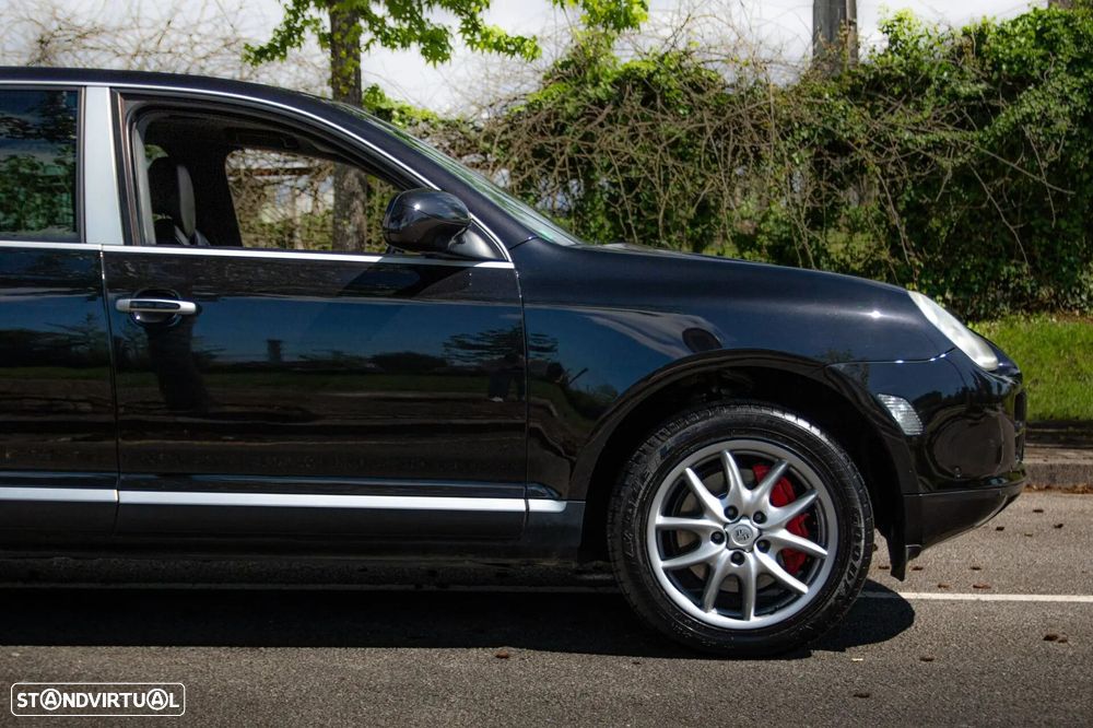 Porsche Cayenne Turbo - 32