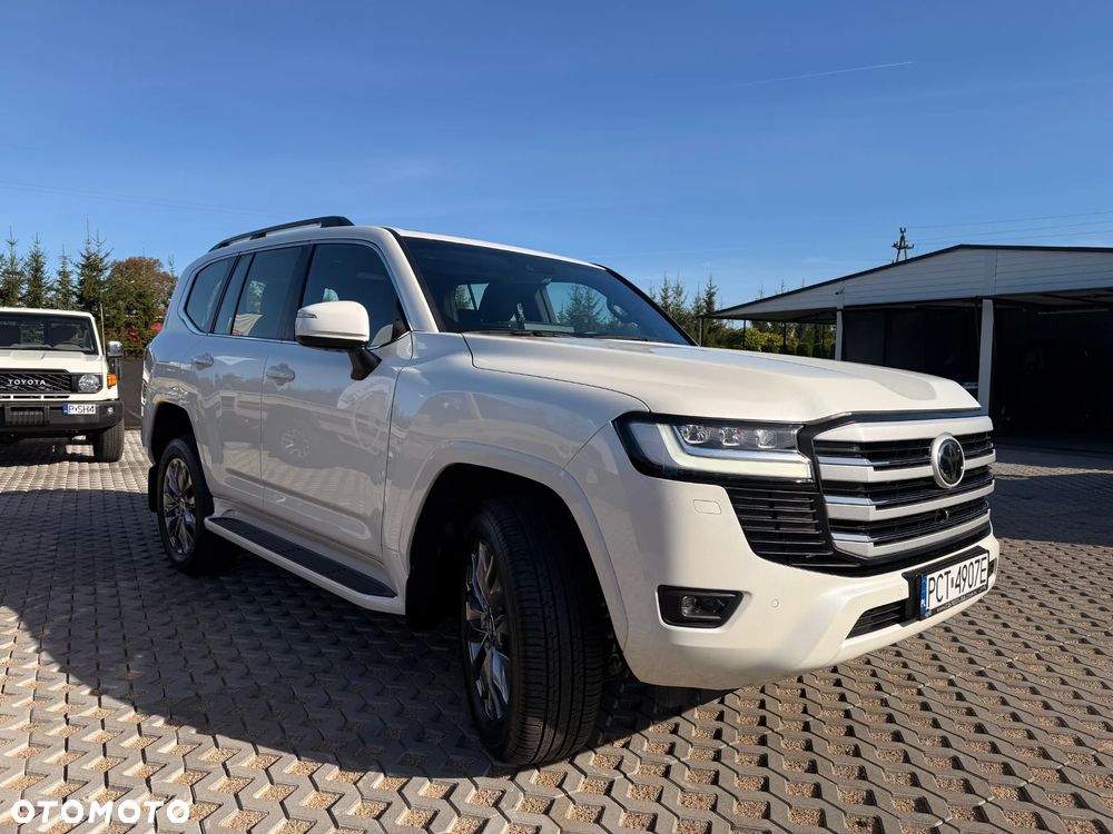 Toyota Land Cruiser - 3