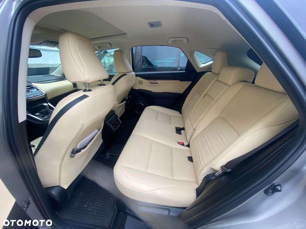 Lexus NX - 7