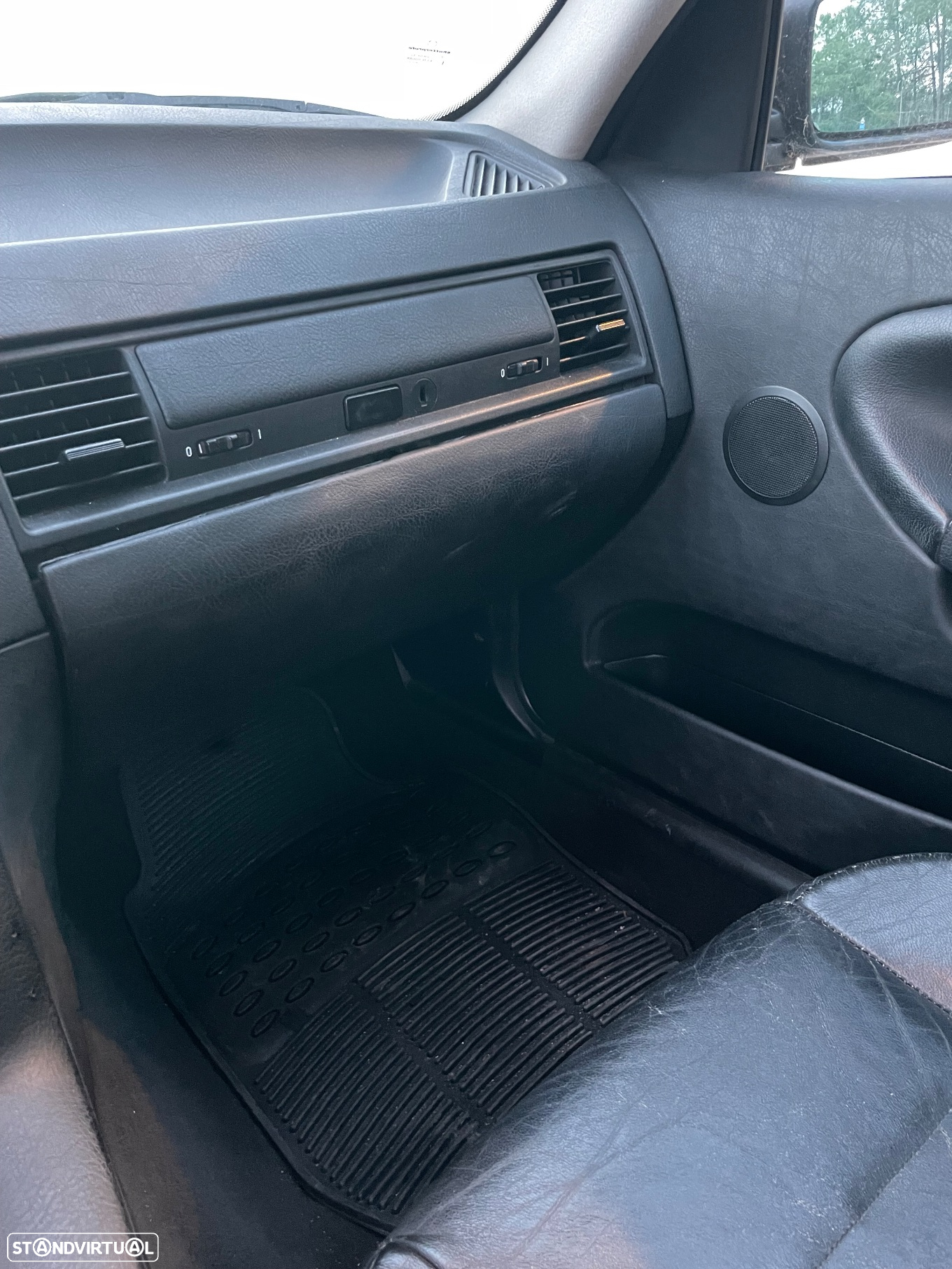 BMW 318 tds Touring Exclusive - 6