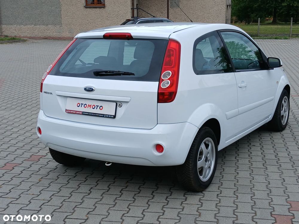 Ford Fiesta - 23