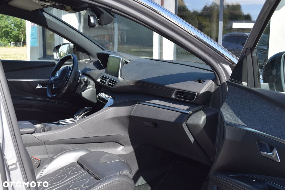Peugeot 5008 1.6 PureTech GT Line S&S EAT8 - 21