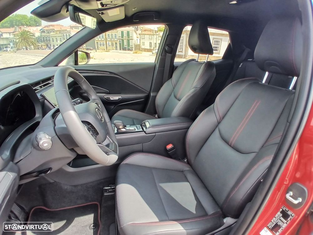 Lexus LBX Emotion - 5