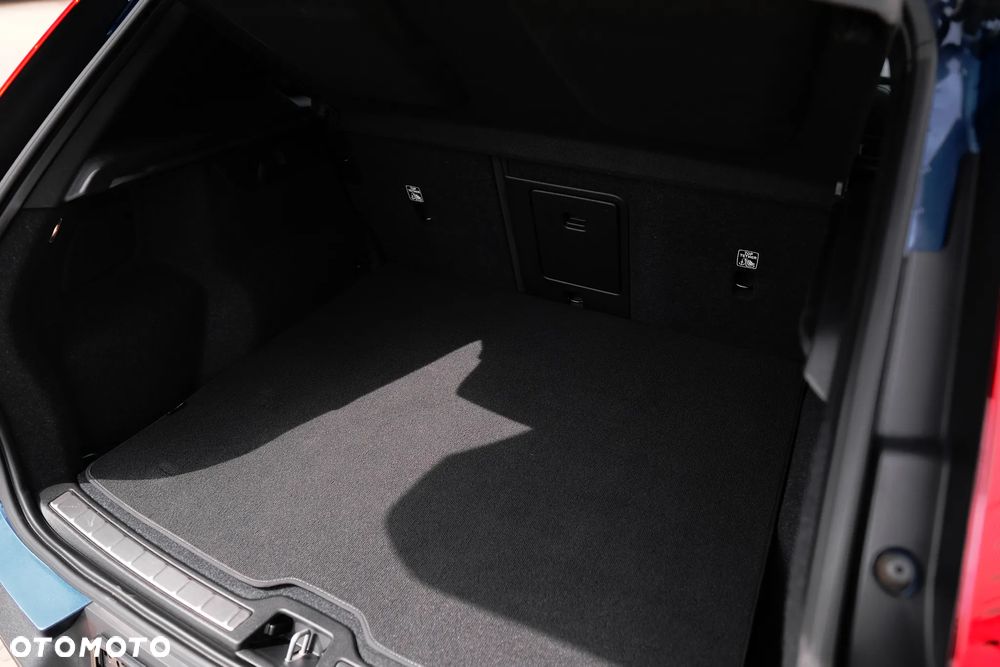 Volvo XC 40 T5 AWD Geartronic R-Design - 36