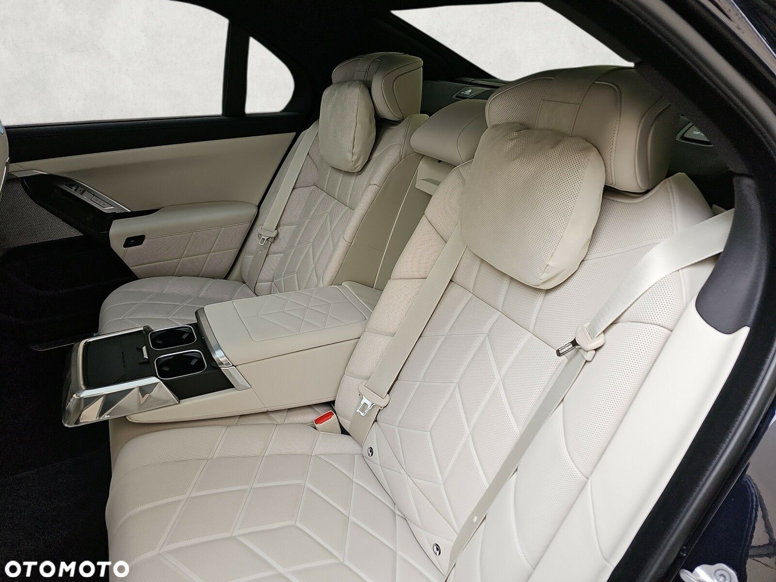 BMW i7 - 30