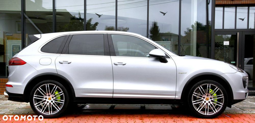 Porsche Cayenne - 21